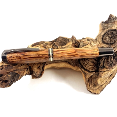 Dřevěné plnicí pero Elegance - Red Palmira 111 titanium
