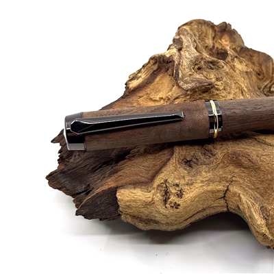 Dřevěné kuličkové pero Elegance - Ořech titanium