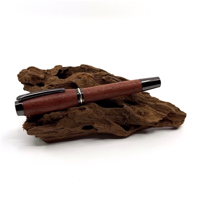 Dřevěné kuličkové pero Elegance - Leopardwood titanium